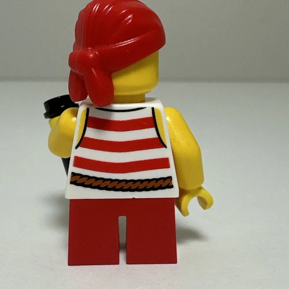 LEGO Pirate Princess Minifigure pi165 Pirates III 70411 pi160 pi163 Pirate Boy